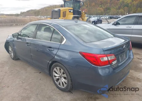 2015 Subaru Legacy 2.5I Premium из США, поврежденный, VIN 4S3BNBC64F3065303
